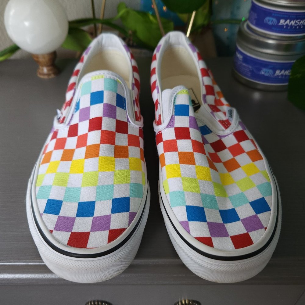 NWT Vans Slip-On Rainbow Checkerboard Skate Shoes